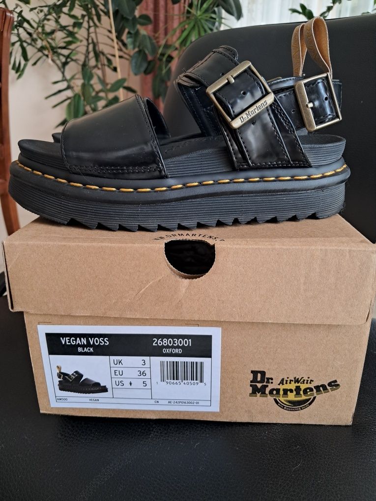 Босоніжки dr marten's 36 розмір