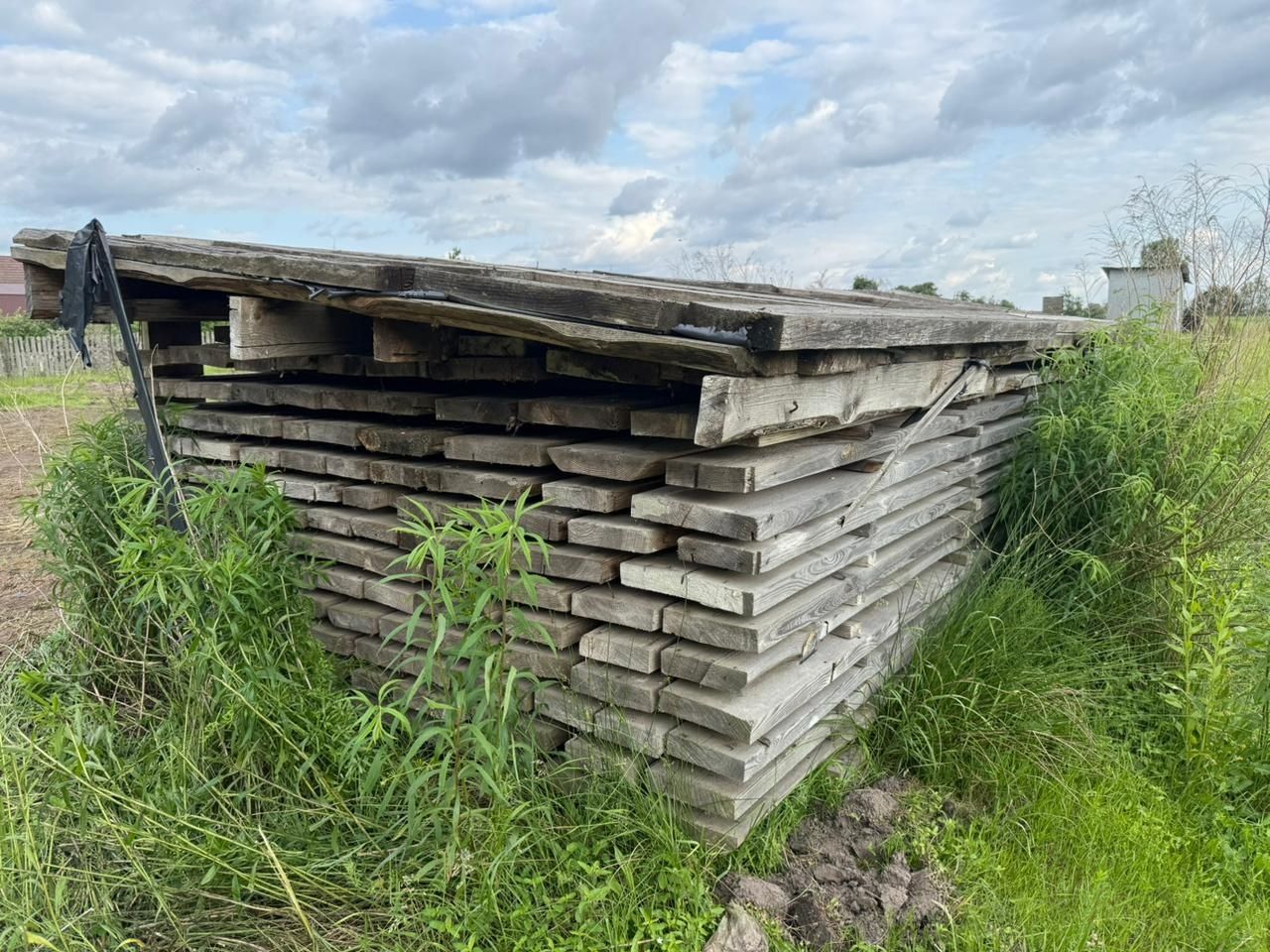 Пиломатеріали (дошка 50, балки)
