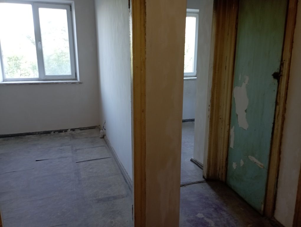 Срочно продам в Одессе  3 кв. Цементный з-д 15.5 т.у.е