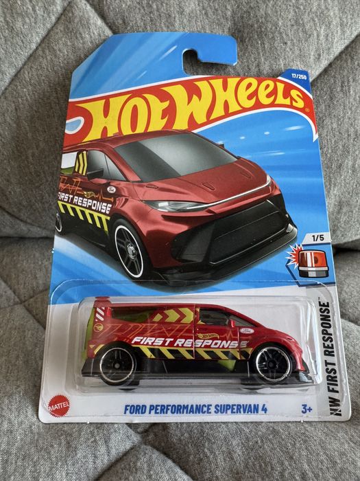 Hot Wheels Ford Performance Supervan 4 TH