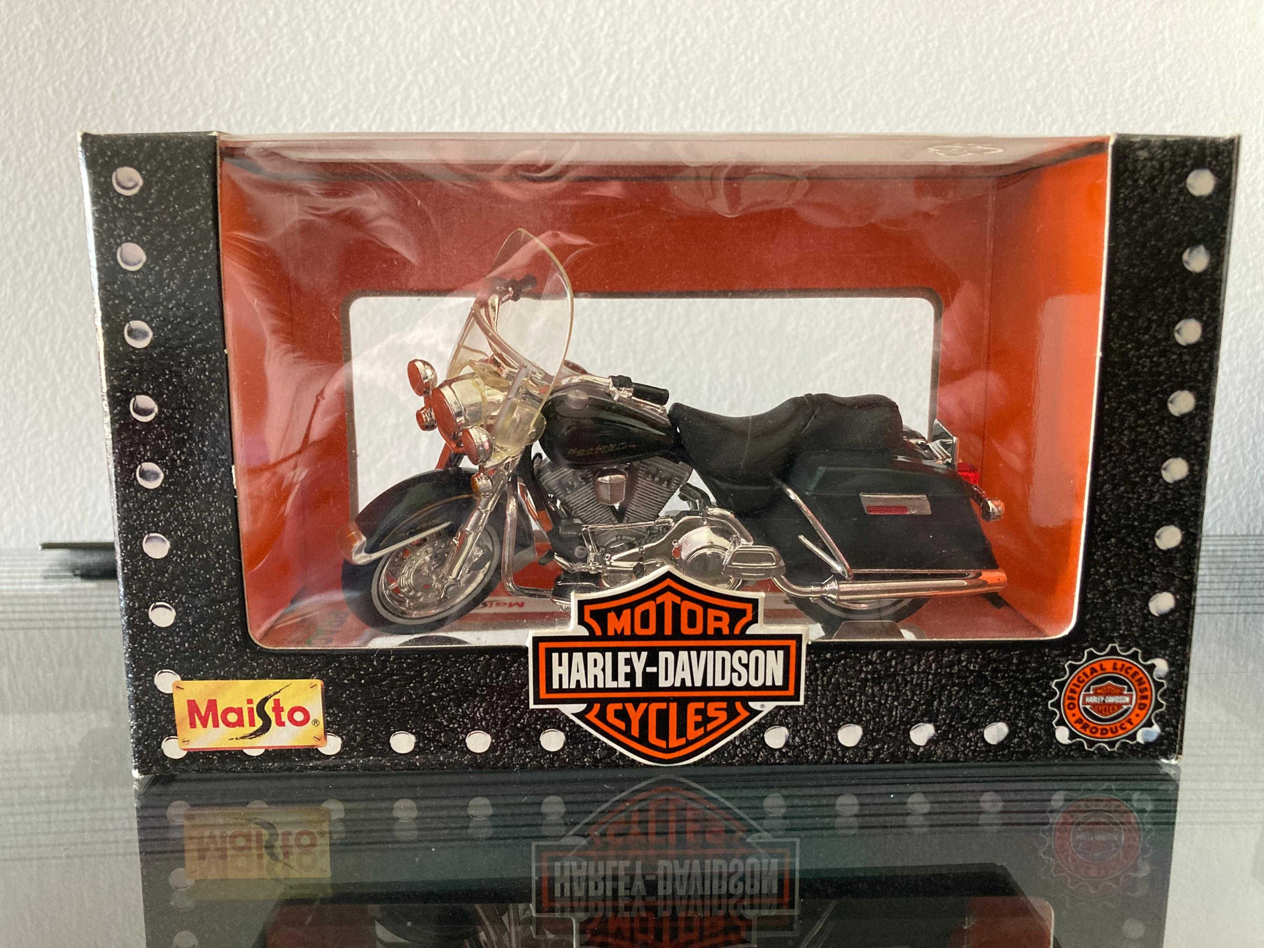 Miniatura mota Harley-Davidson FLHR Road King