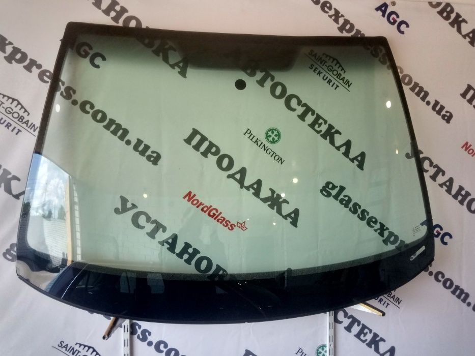 Лобове скло Skoda Octavia A5 Шкода А5 Октавія Вітрове скло