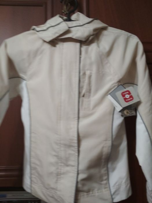 Куртка курточка ветровка для девочки