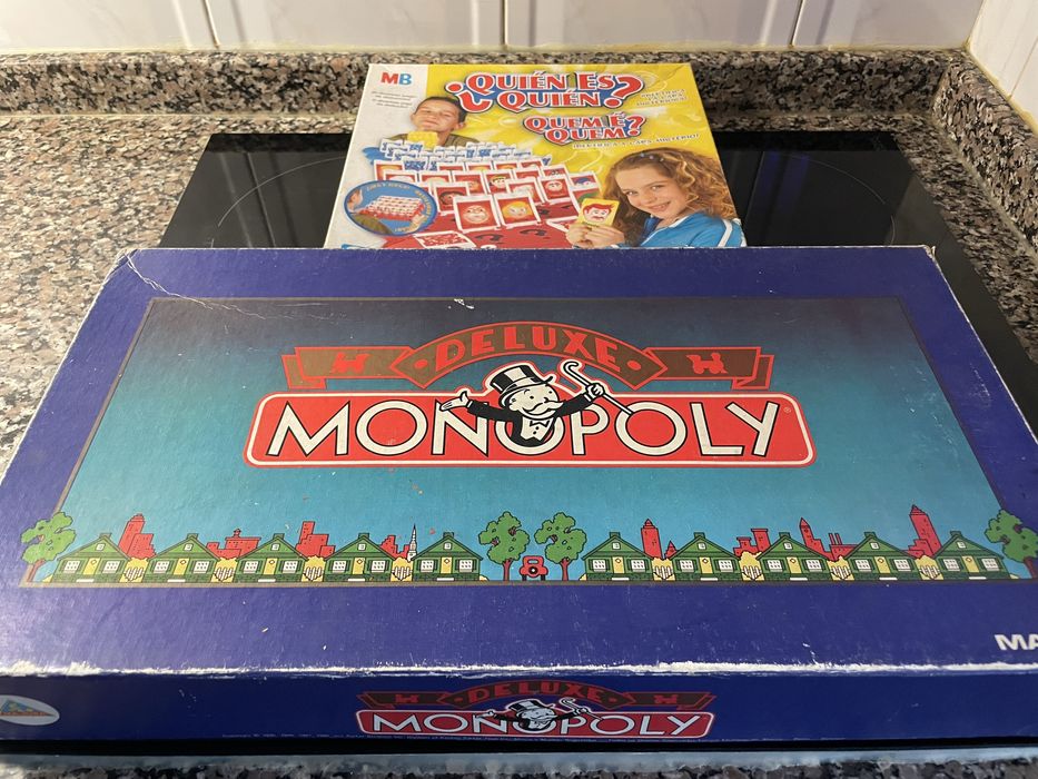 Monopoly Deluxe + Quem e quem