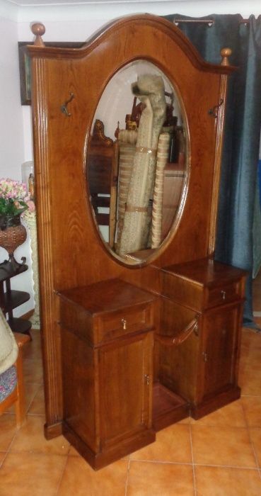 Bengaleiro com cabides madeira maciça