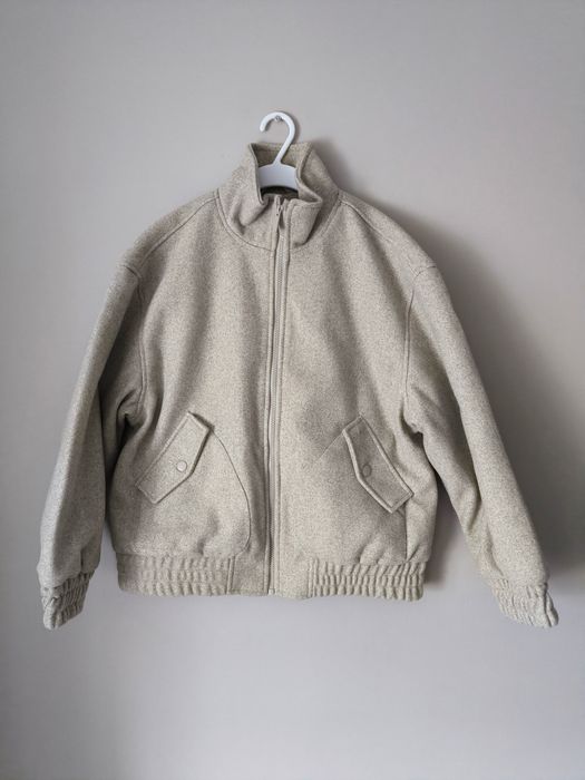 Kurtka bomberka młodzieżowa Reserved 152 oversize 
Kolor beżowy