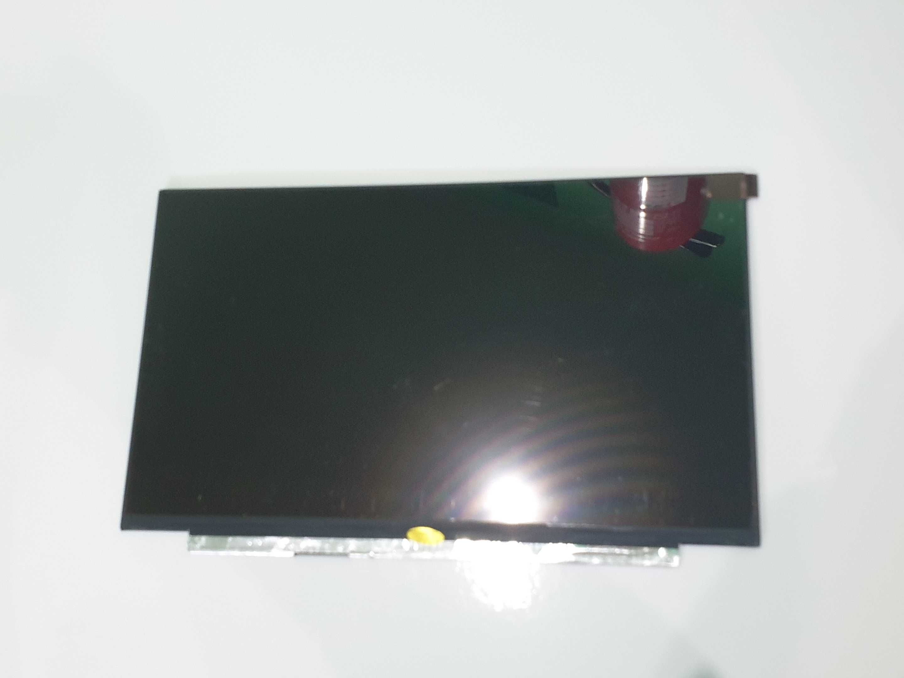 Ecrã LCD 13.3 - FullHD FHD 1920x1080 - 30 pinos - N133HCE-EAA Rev. C4