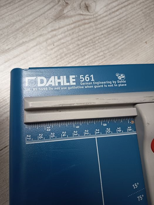 Sprzedam gilotynę do papieru