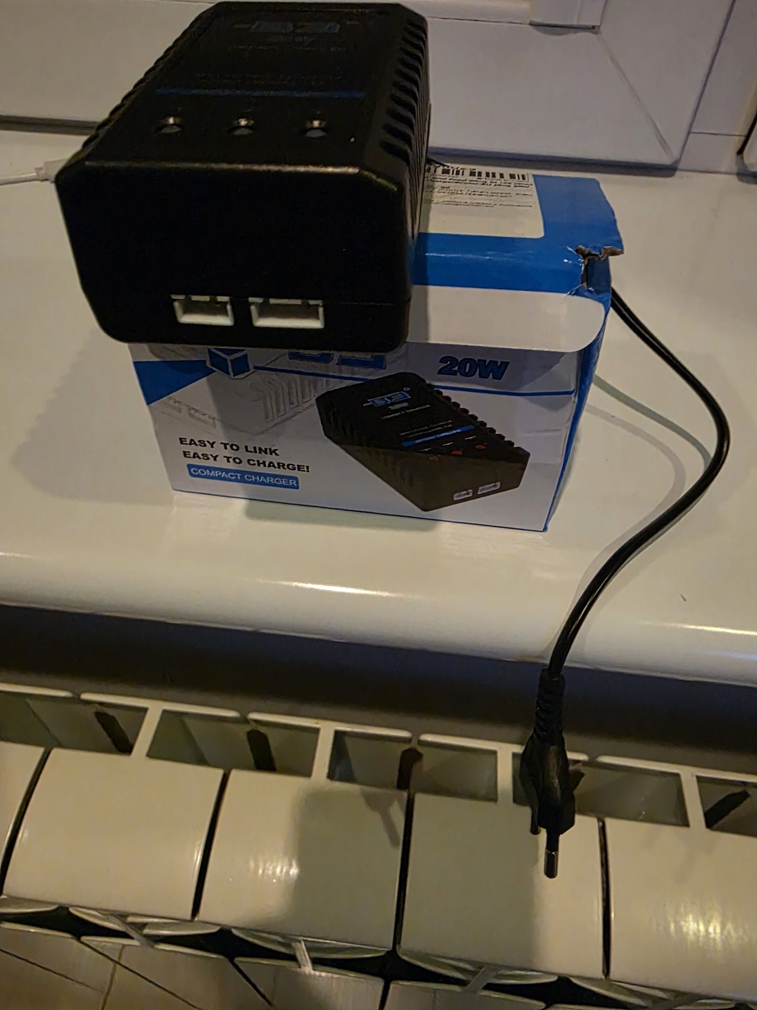 Łódka zanętowa Flytec V030  GPS powiększony zestaw 2 baterie. + echo