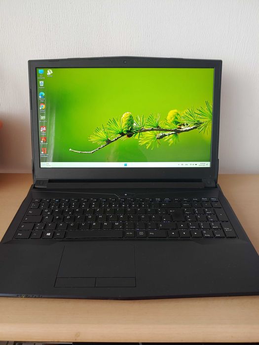 Clevo N850EZ i5-8300H 2.3Ghz/8Gb DDR4/UHD Graphics 630/ 120Gb ssd