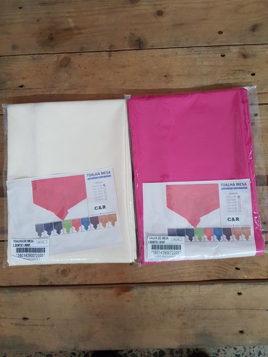 Toalha de mesa anti-nódoas e anti-manchas