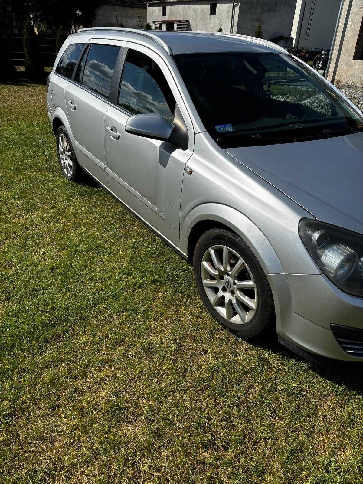 Opel Astra diesel 1.9 tdci – dobra kondycja, rocznik 2006