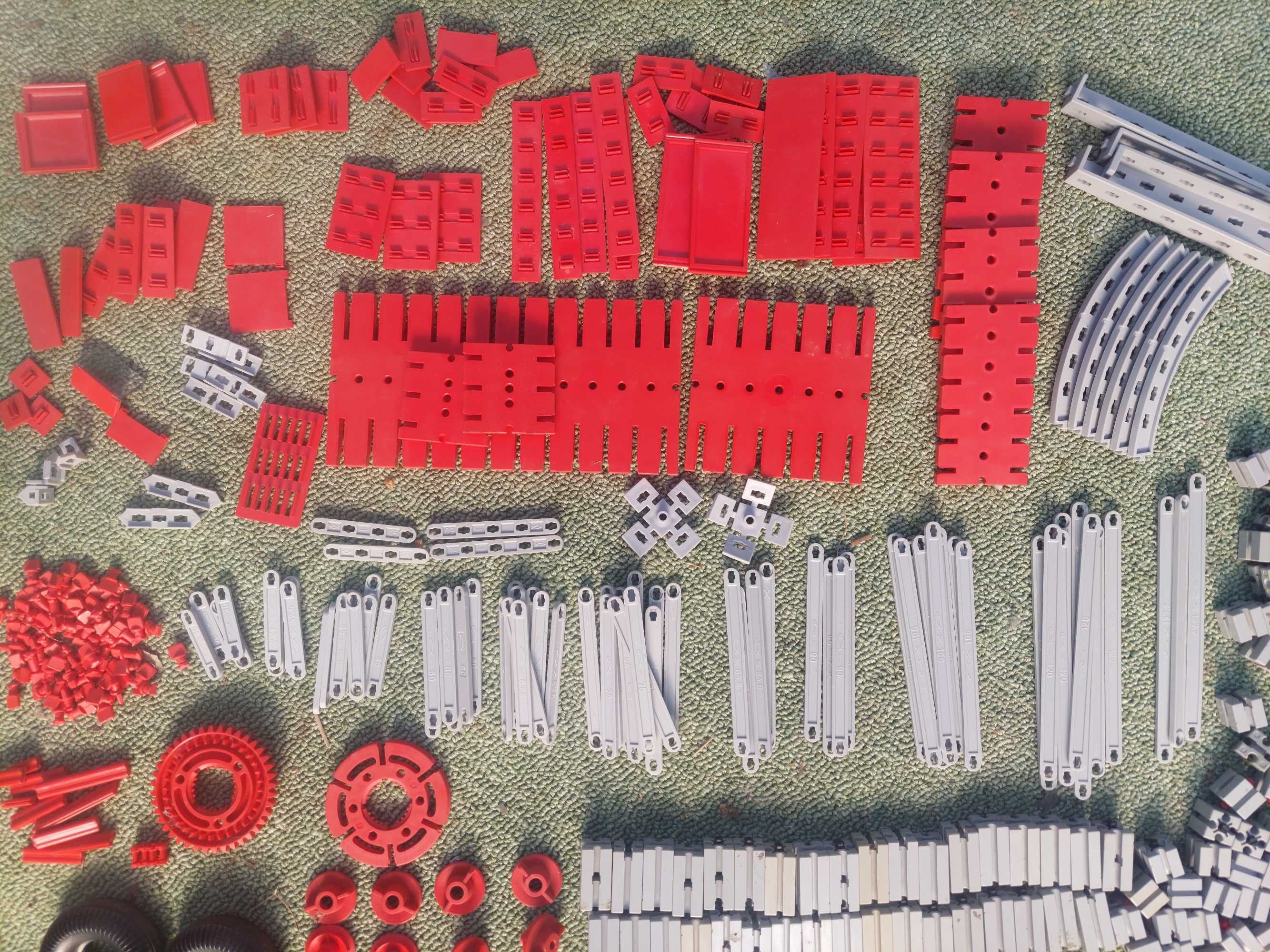 Caixas Fischertechnik: 100v, 50/2, 100 e mot1
de 1970