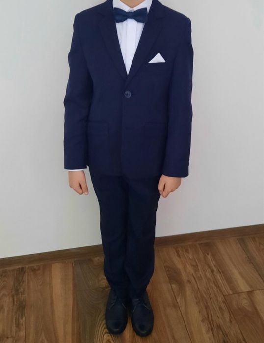 Garnitur kominijny dla chłopca 134 + buty