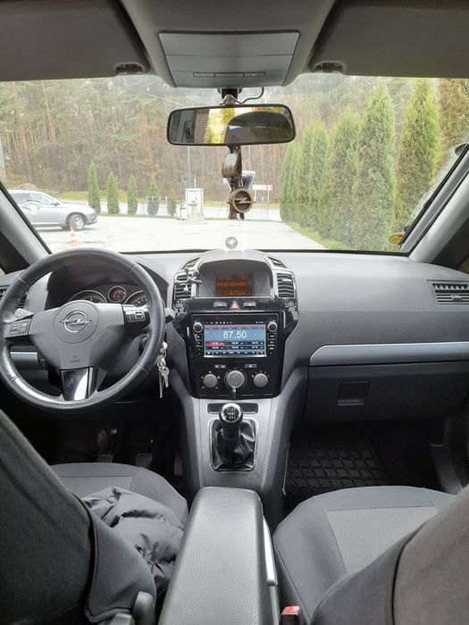 Opel  Zafira b 1.7 2010