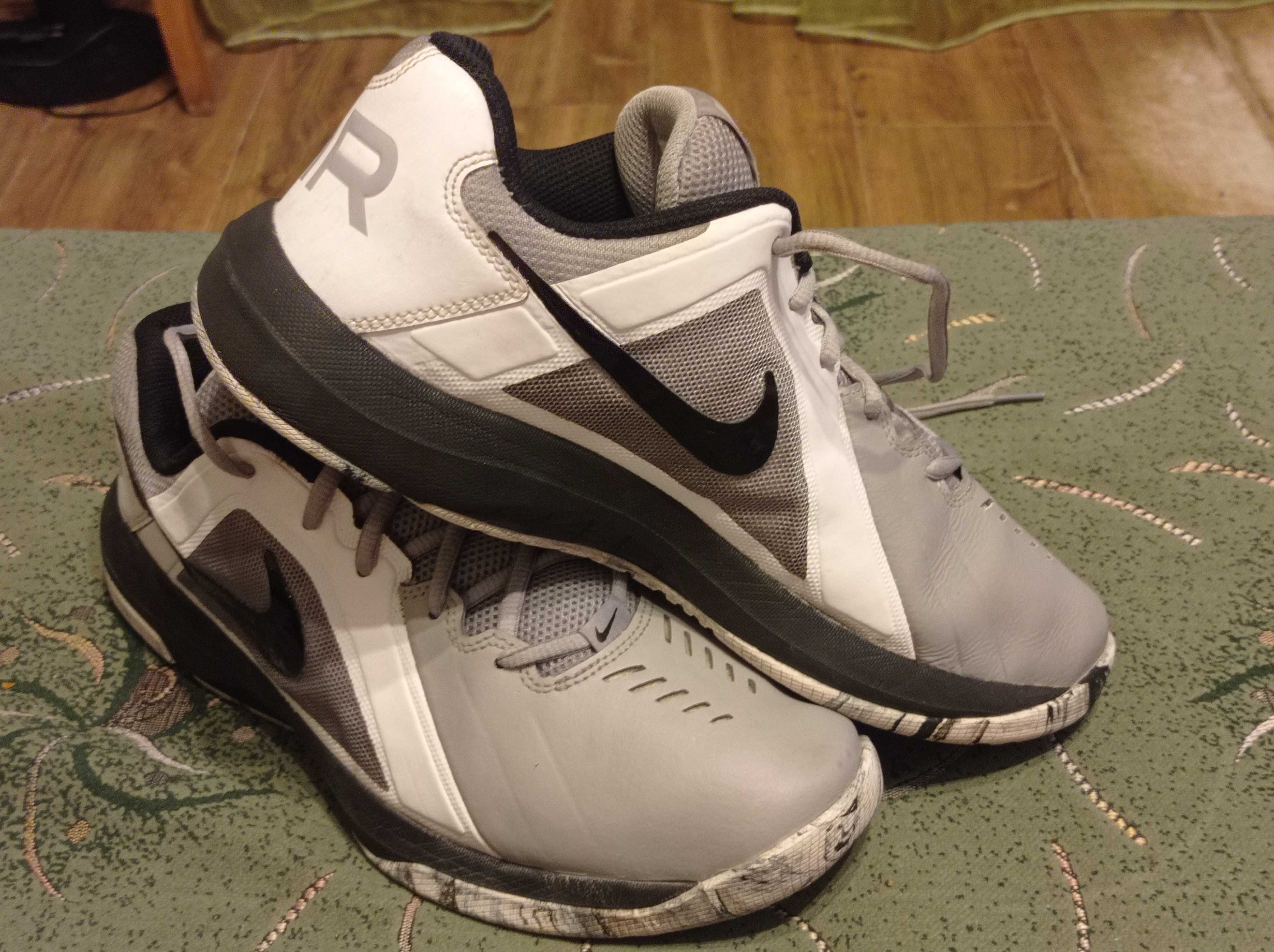 Кроссовки теннисные NIKE Air оригинал размер-44,5 стелька-28,5см