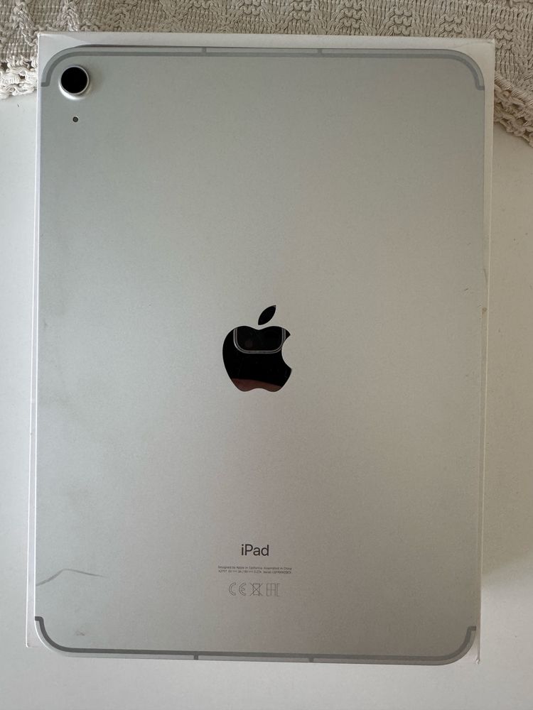 iPad 10. generacji 64 GB Wi‑Fi + Cellular Silver