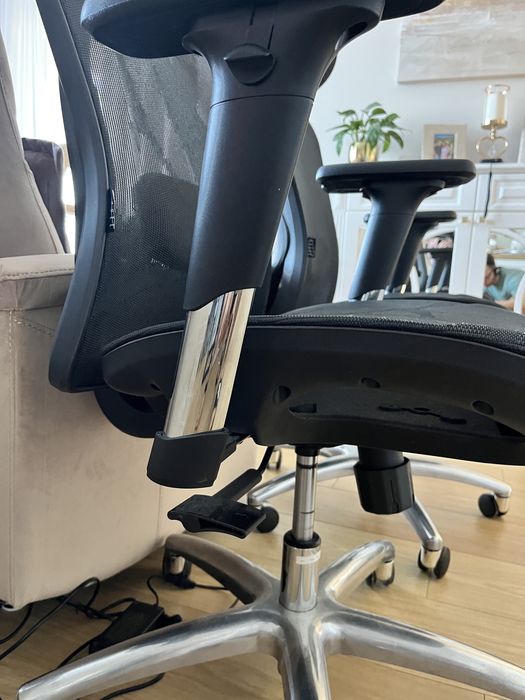 Fotele ergonomiczny ANGEL biurowy obrotowy kalistO