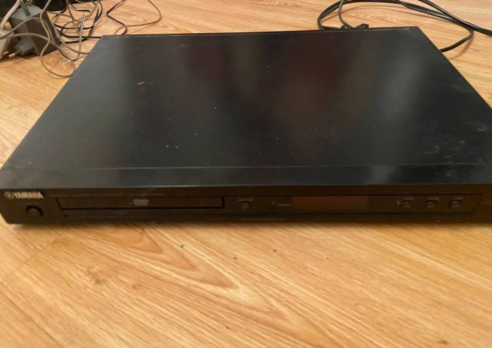 DVD-плеєр Yamaha DVD-S661MK2 з пультом