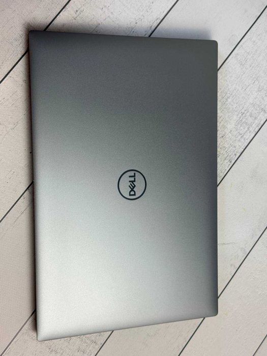 Dell Precision 5680 i7-13700H  RTX 3500 12GB DDR6 Ada / 32GB / 1TB SSD