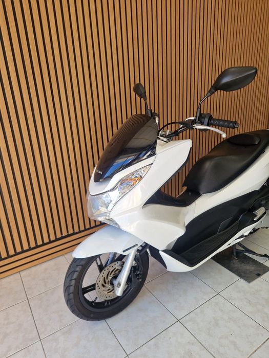 Honda PCX 125i - Como Nova