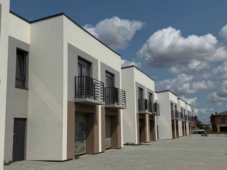 Сучасний таунхаус з ГАРАЖЕМ та власною ДІЛЯНКОЮ!