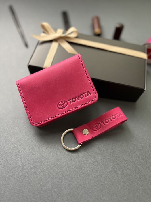 Подарунковий набір до дня автомобіліста. Обкладинка на автодокументи