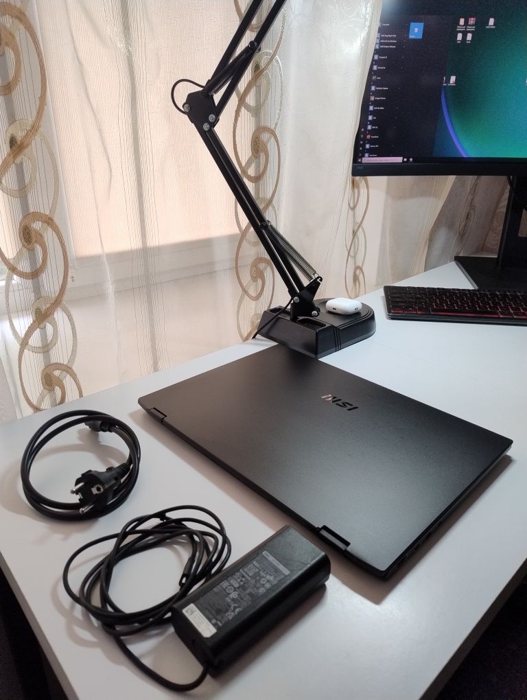 Ігровий ноутбук MSI E16Flip (I7, 32GB Ram, 2K 120HZ, RTX 3050, 2TB SSD