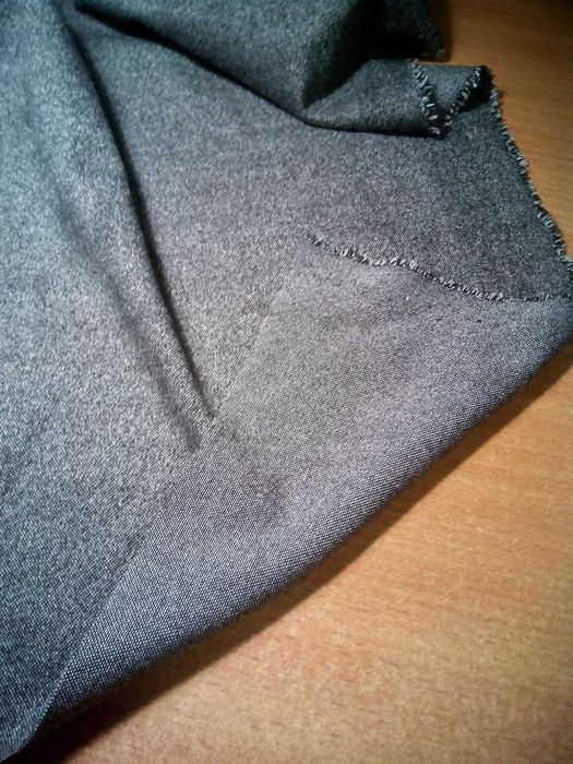 Костюмная серая ткань