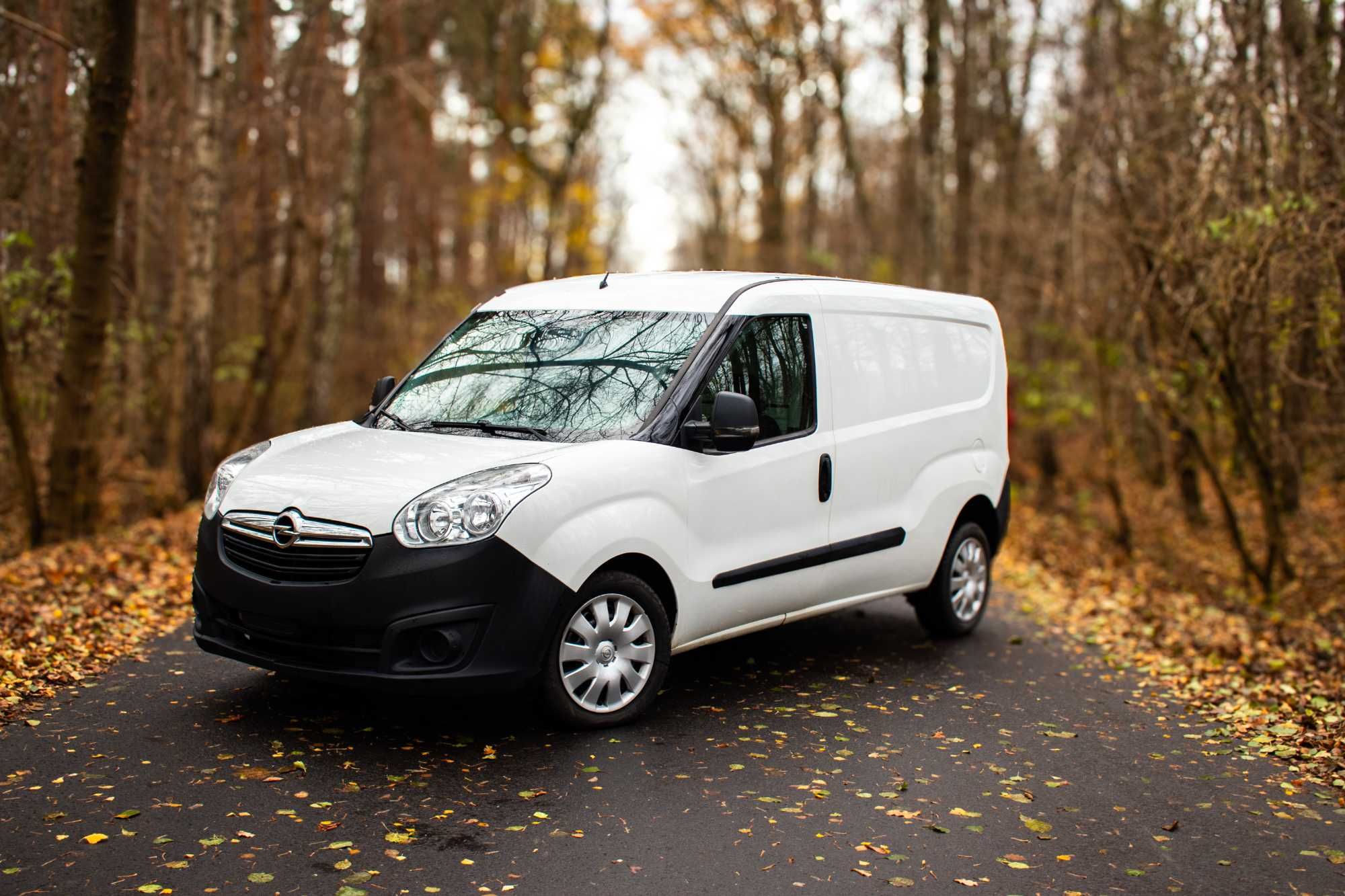 Bus do wynajęcia - Opel Combo Long Tani i ekonomiczny Warszawa