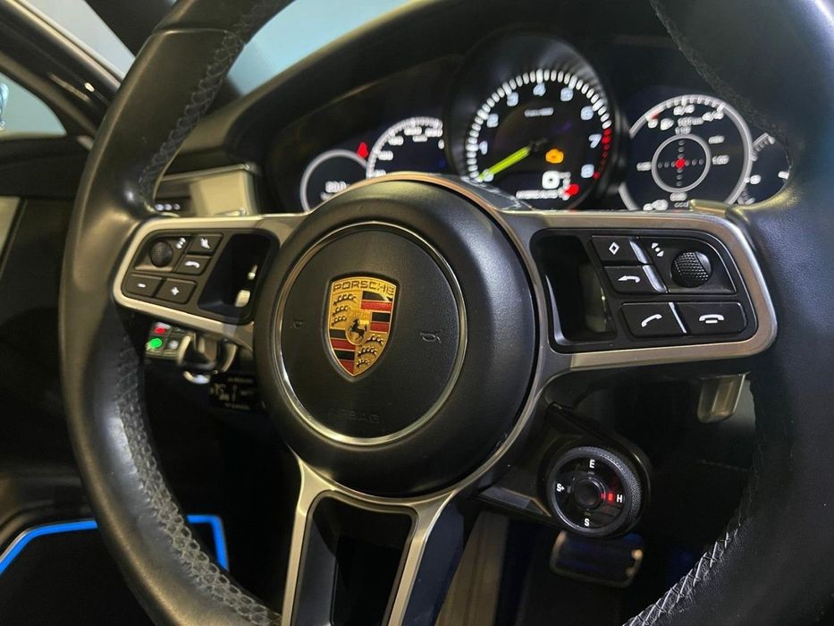 Porsche Panamera 4 E-Hybrid