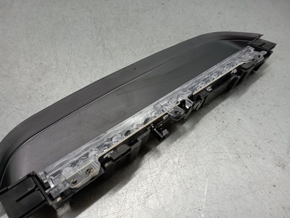 Luz stop adicional / 3º stop BMW 3 (G20, G80)