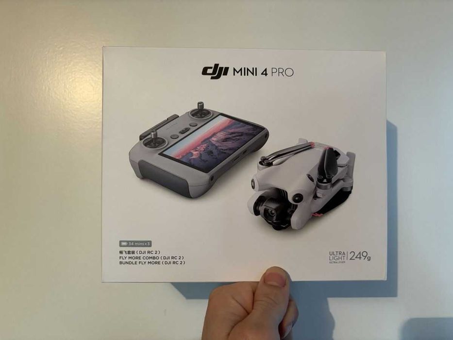 Квадрокоптер DJI Mini 4 Pro Fly More Combo DJI RC 2