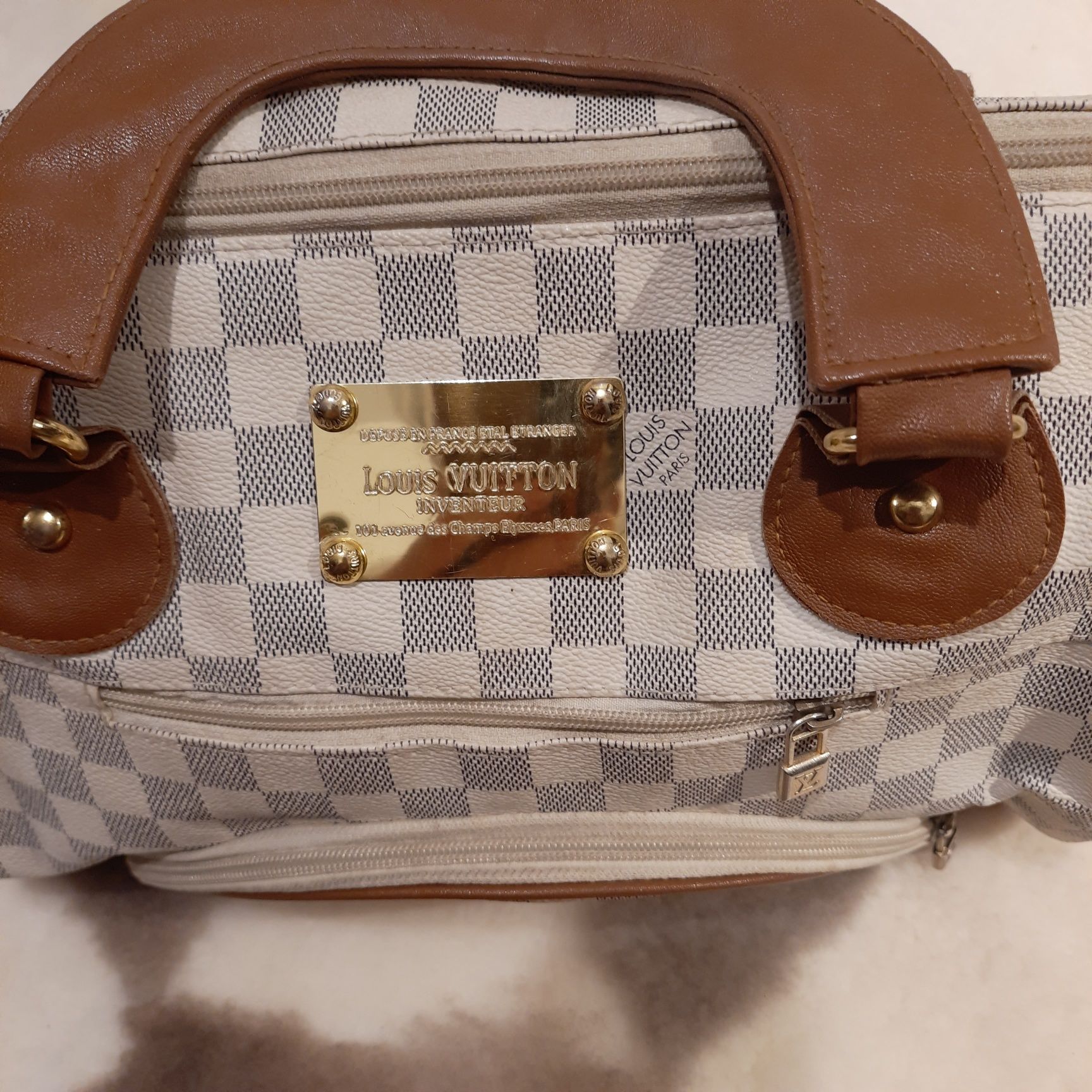 Torebka a la kuferek Louis Vuitton