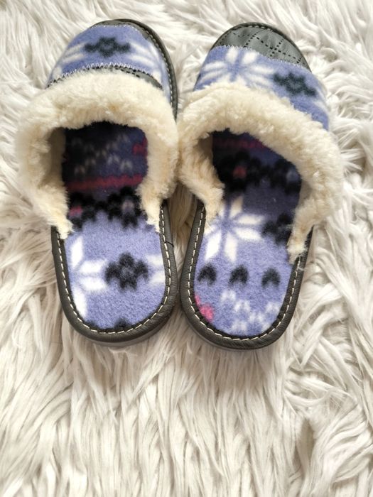 Kapcie, klapki, pantofle r. 39 i 37