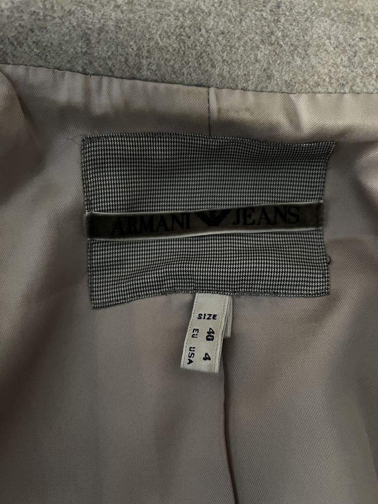 Casaco Armani Classico bege