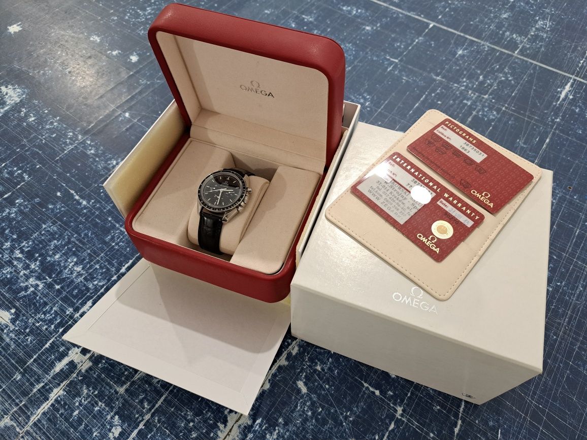 Omega Speedmaster Moonwatch 42 mm Szafir Sapphire