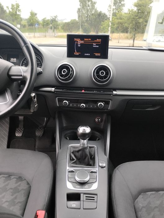 Vendo Audi A3 1.6 TDI sportback  nacional km 16438 km reais