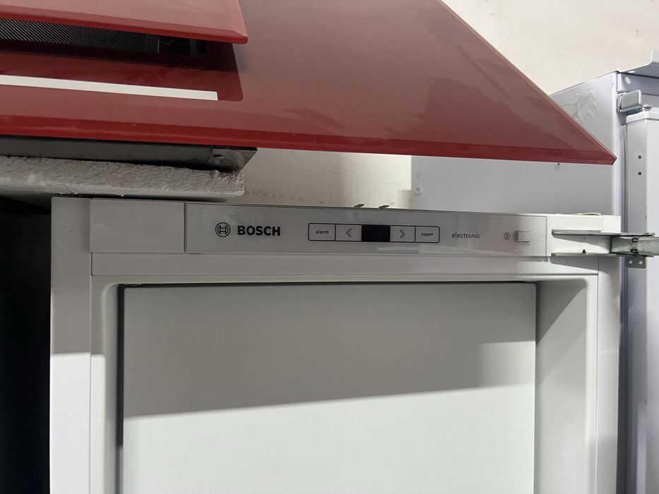 Холодильник вбудований bosch