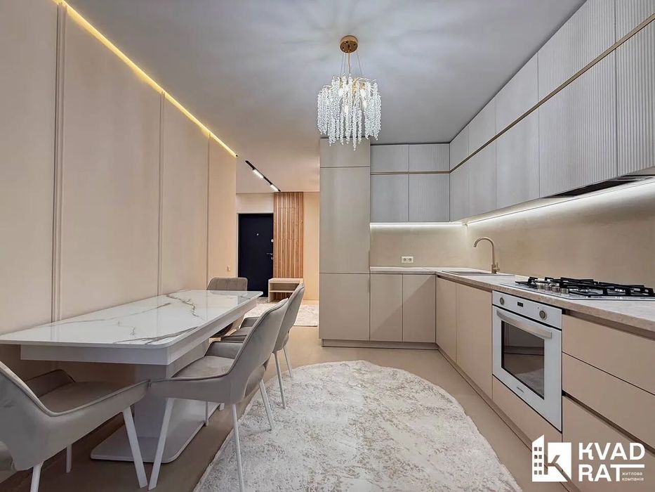 Продам повністю укомплектовану квартиру в ЖК Фемелі Плаза