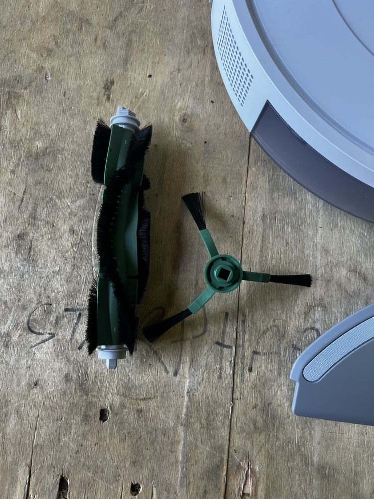 iRobot Roomba Combo Essential Biały