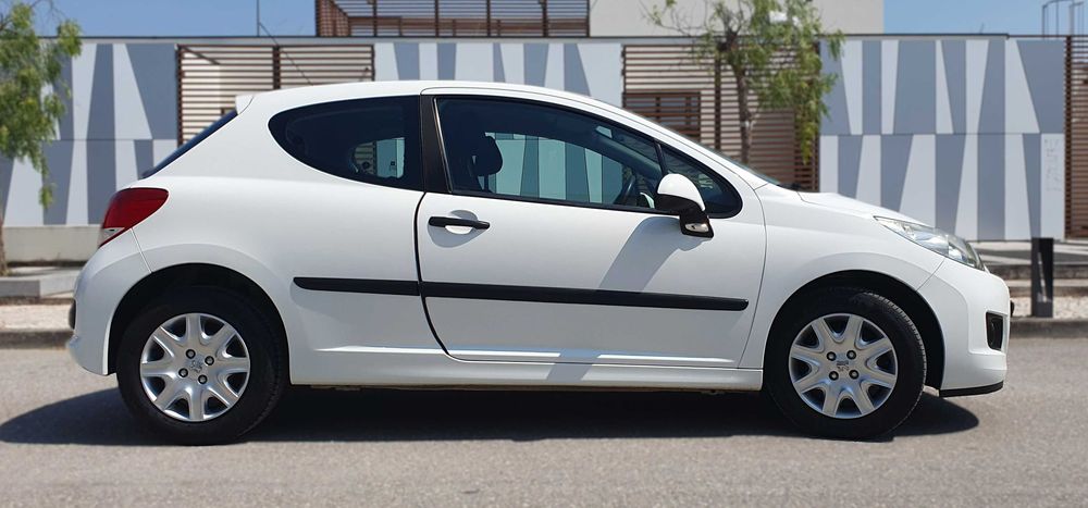 Vendo: PEUGEOT 207 - 1.4 HDi 68cv - 2 lugares (Comercial) / Impecável!