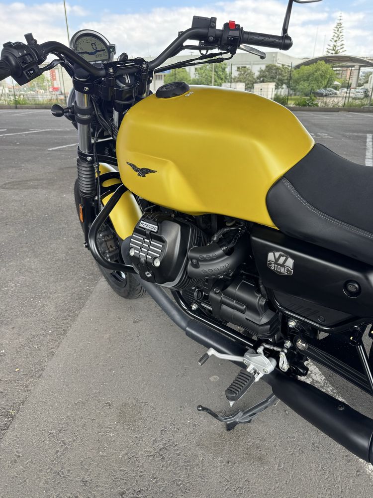 Moto Guzzi V7 850 - Set 2023