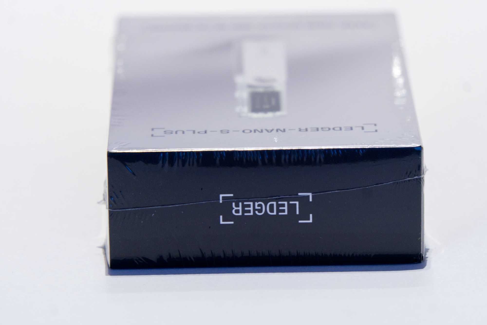 Nowy portfel Ledger Nano S Plus Ice BTC bitcoin eth ethereum