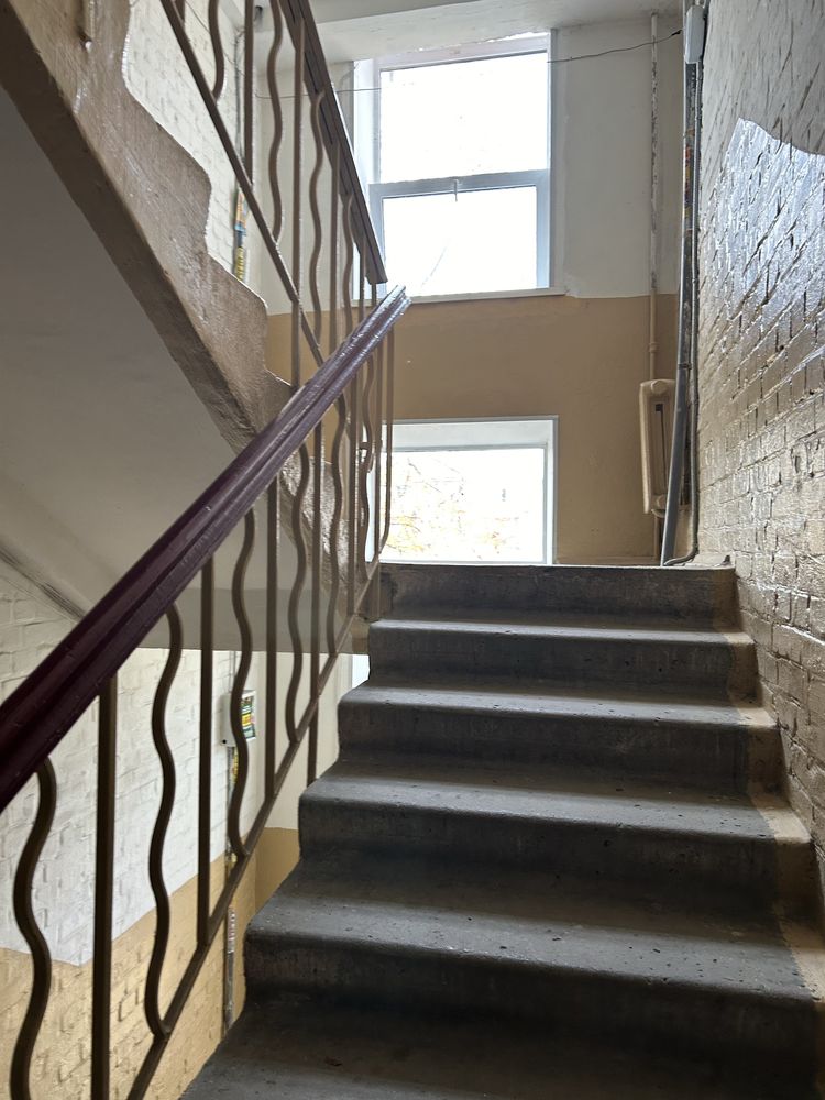 Продам 2 кімнатну квартиру вул. Василя Барки 8, Солом'янський район
