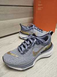 Оригінальні жіночі кросівки  NIKE ZOOMX INVINCIBLE RUN FLYKNIT 3 GREY