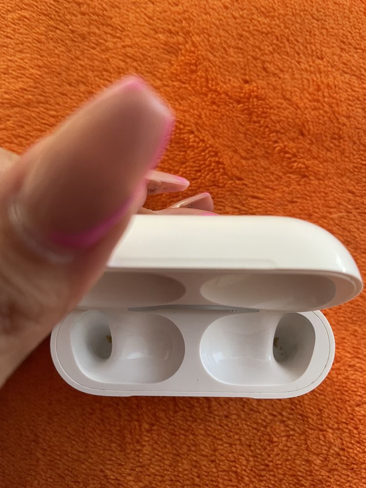 Навушники  Apple AirPods Pro кейс