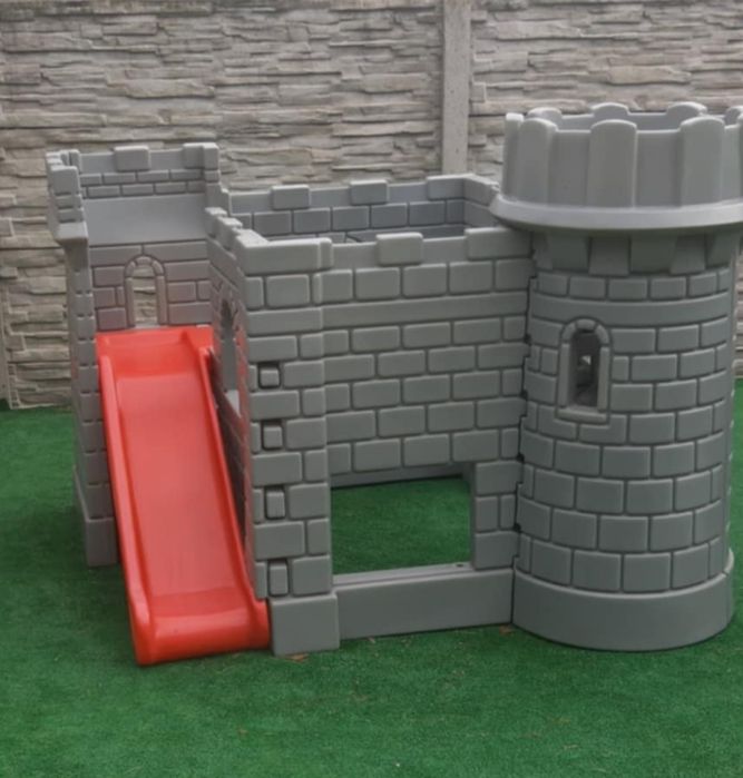 Zjeżdżalnią Little Tikes, domek do zabawy