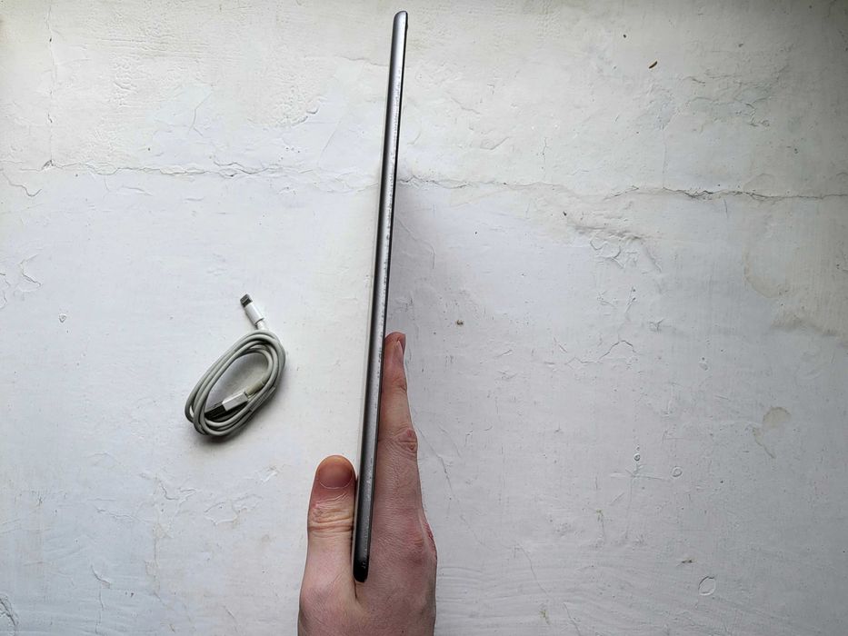 Apple iPad air 2 9.7" 16 ГБ