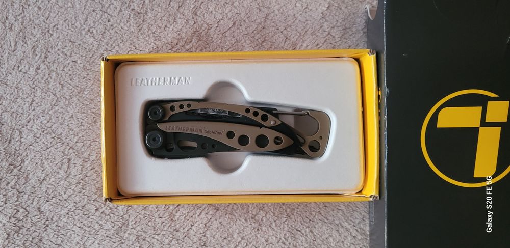 Multitool Leatherman skeletool